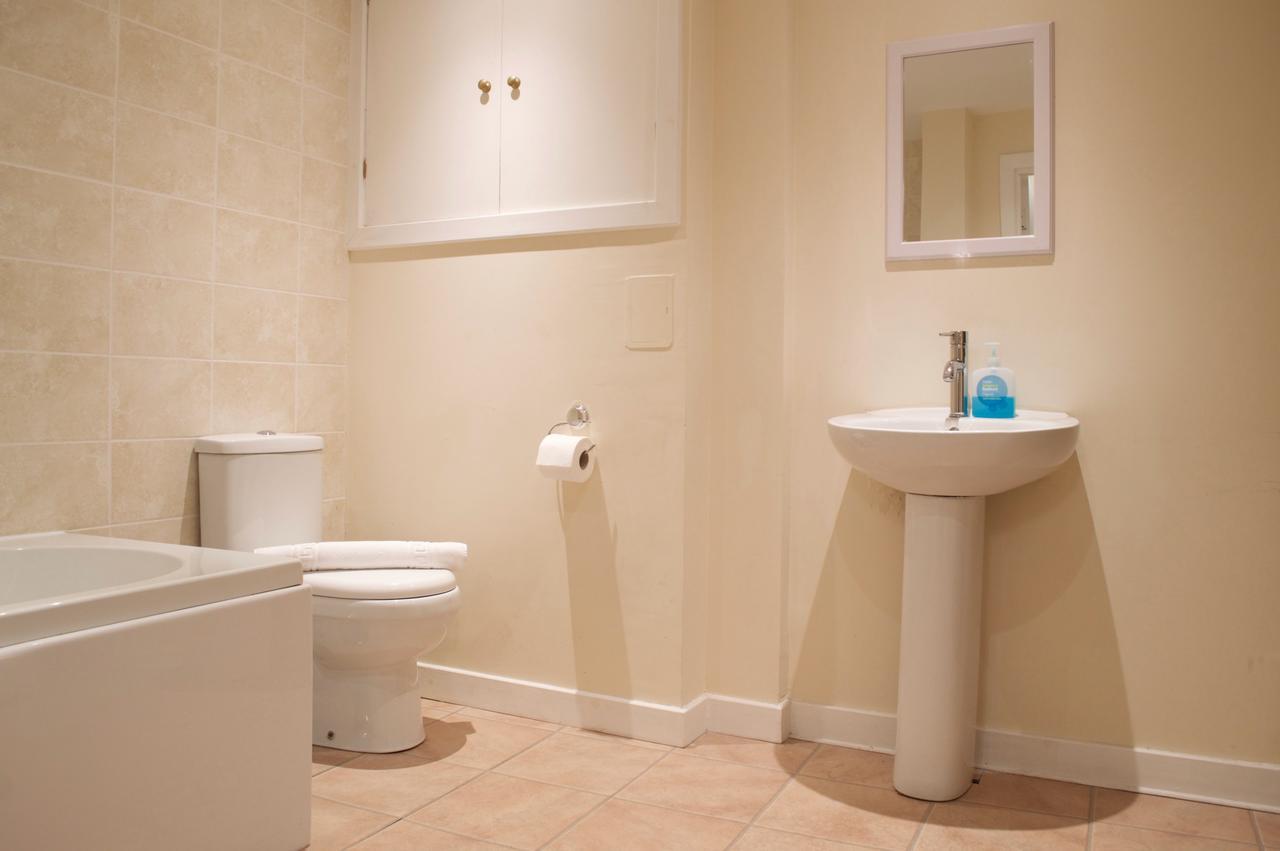3 Bedroom Apartment Accommodates 8 Edinburgh Luaran gambar