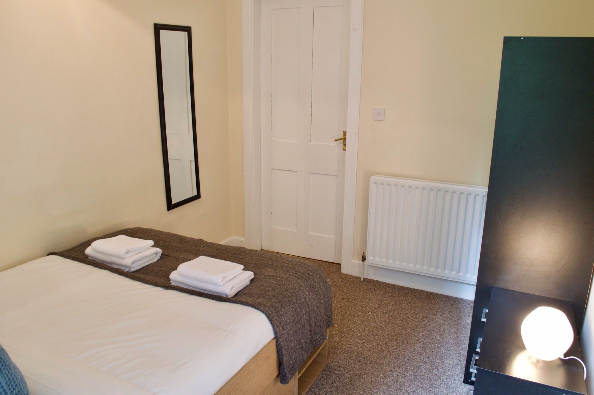 3 Bedroom Apartment Accommodates 8 Edinburgh Luaran gambar
