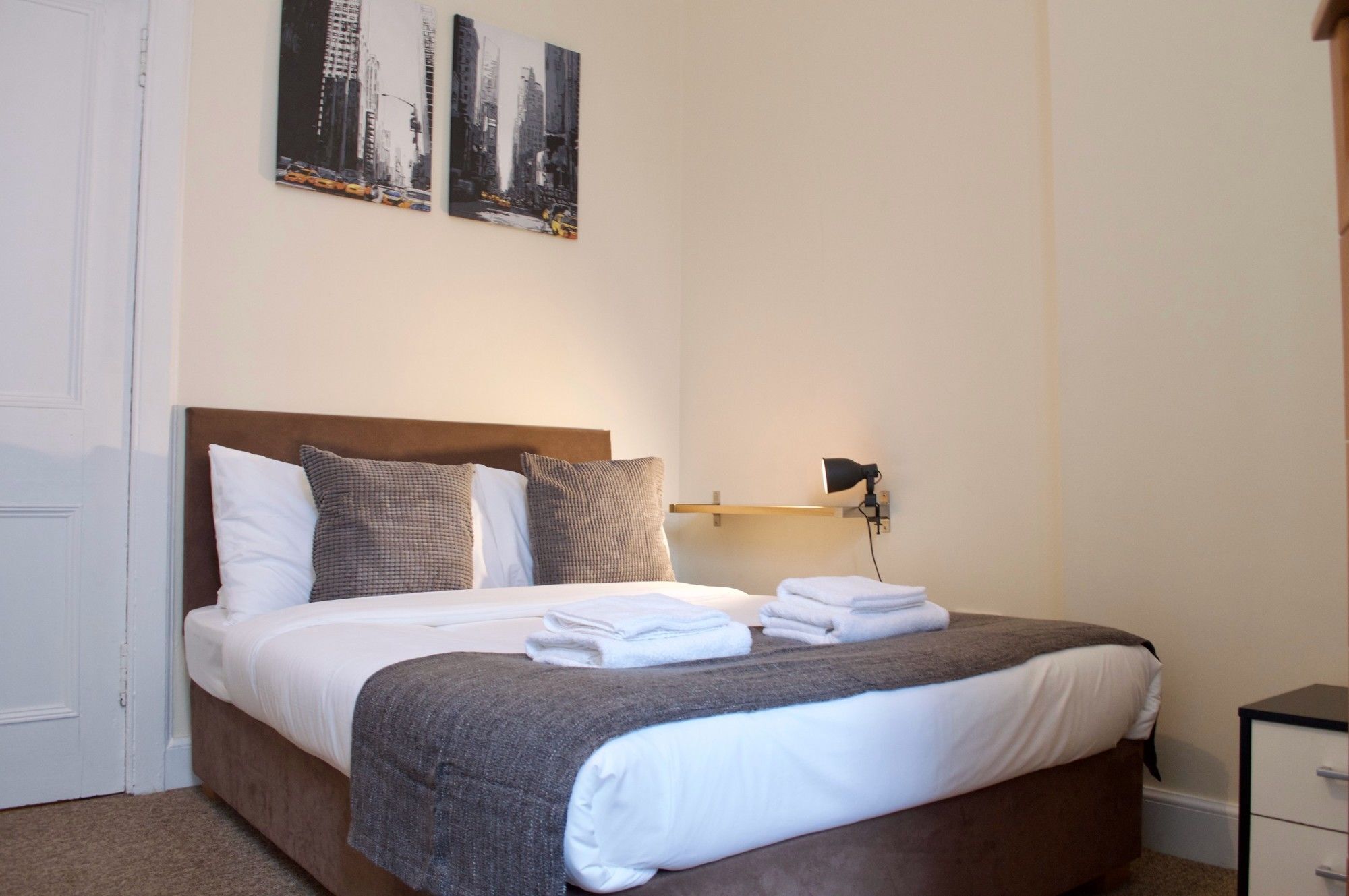 3 Bedroom Apartment Accommodates 8 Edinburgh Luaran gambar